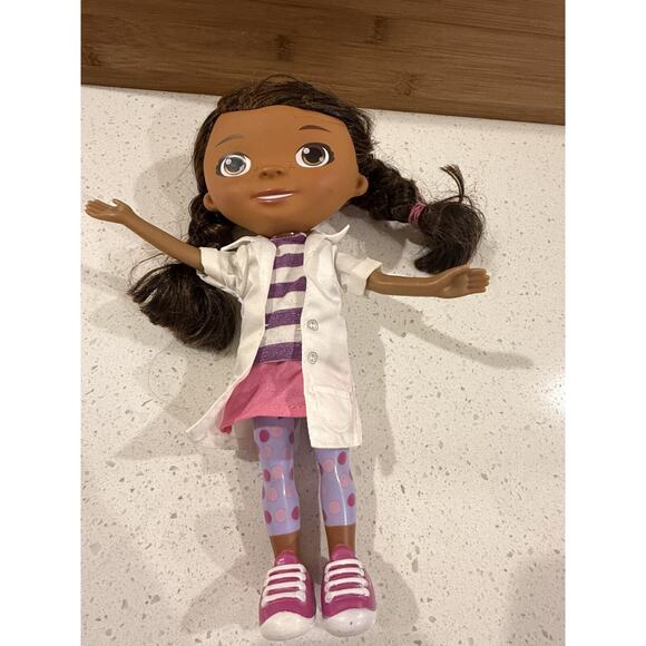 Disney Doc McStuffins Talking Toy Hospital Doctor Doll - Picture 3 of 7